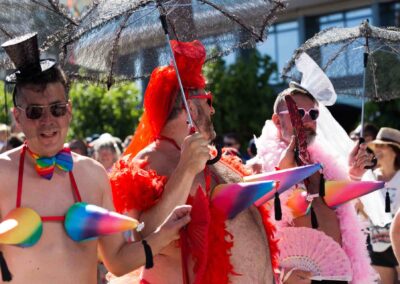 Gay-Parade in der Nähe des Alexandra Hotels